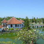 Водный дворец Таман Уджунг