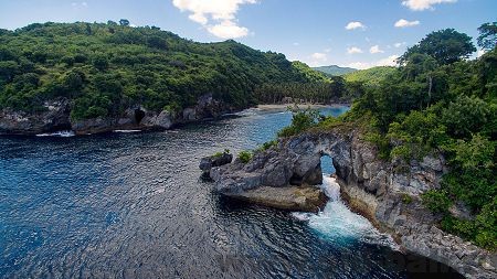 Нуса Пенида и пляж Crystal Bay