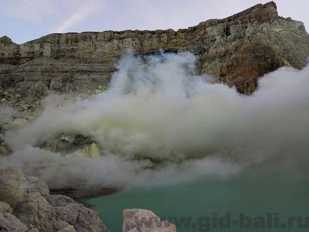 иджен озеро