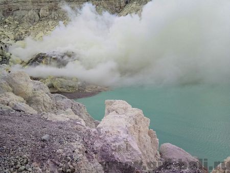 иджен озеро