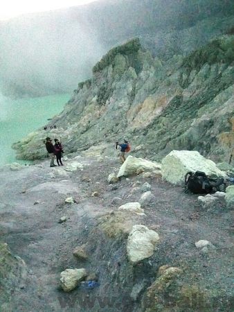 вулкан иджен индонезия